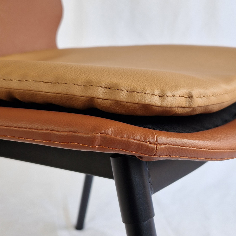 Lot de 4 chaises en simili marron et piètement métal noir - RUZAN