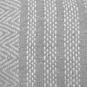 Coussin carré 40 x 40 cm en coton brodé avec motifs lignes gris et blanc - FLICKER