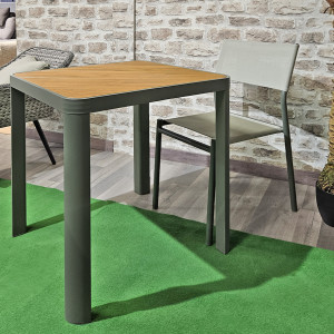 Table de Jardin Carré L. 70 cm en Métal Vert avec Lattes du Plateau Effet Bois - ARLO 9520