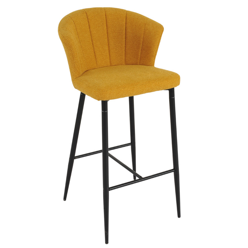 Chaise de bar H. 105 cm dossier forme de coquillage en tissu jaune moutarde avec piètement et repose-pieds métal noir – MONTREAL