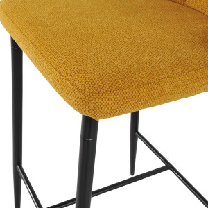 Chaise de bar H. 105 cm dossier forme de coquillage en tissu jaune moutarde avec piètement et repose-pieds métal noir – MONTREAL