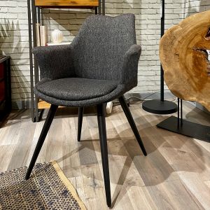 Chaise de repas avec accoudoirs en tissu gris anthracite et pieds métal noir – style contemporain – CALGARY