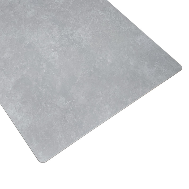 Table 130 x 70 cm en céramique gris béton et pieds métal noir - RYDER 2